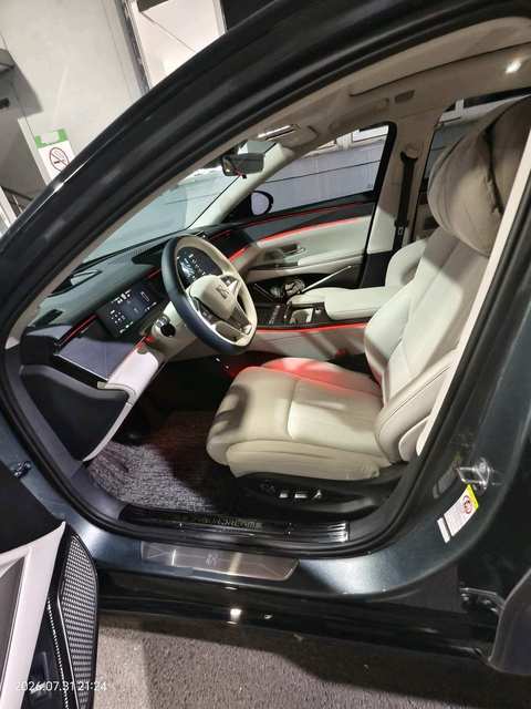 BYD Han EV photo 3