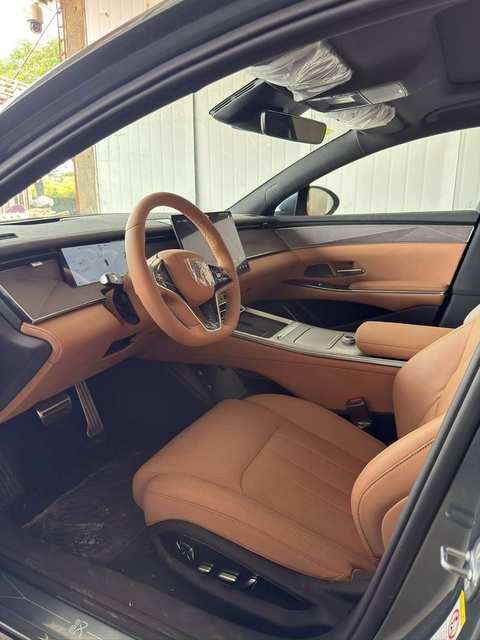BYD Han EV photo 2