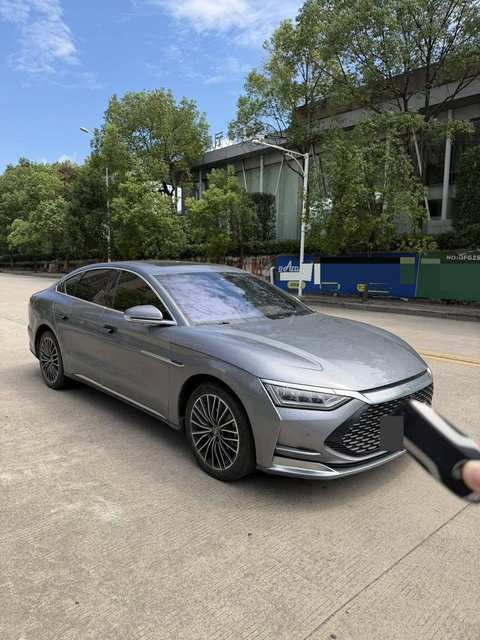 BYD Han EV photo 2