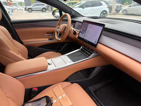 BYD Han EV photo 2