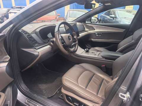 BYD Han EV photo 2