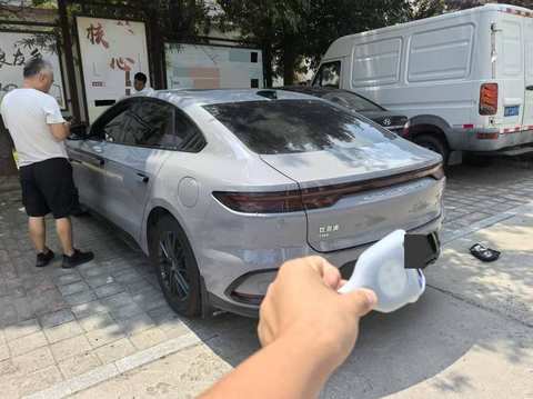 BYD Han EV photo 2