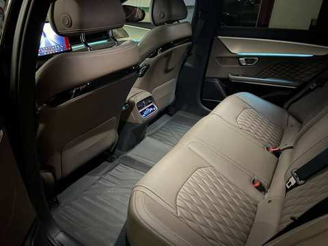 BYD Han EV photo 3