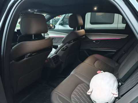 BYD Han EV photo 3