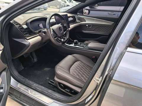 BYD Han EV photo 2