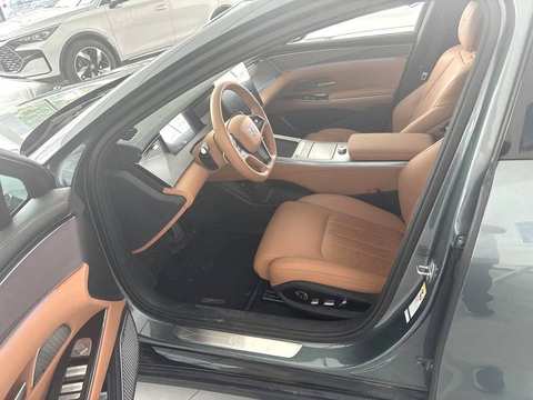 BYD Han EV photo 2