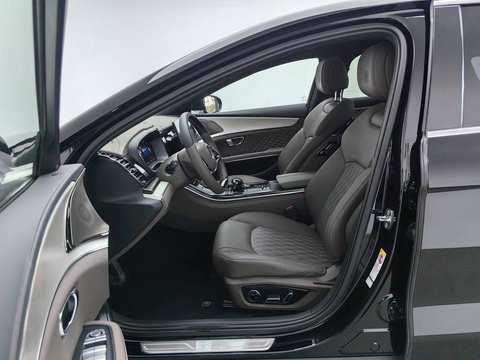 BYD Han EV photo 3
