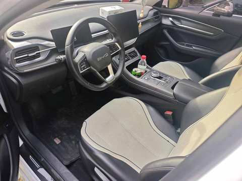 BYD Qin PLUS EV photo 3