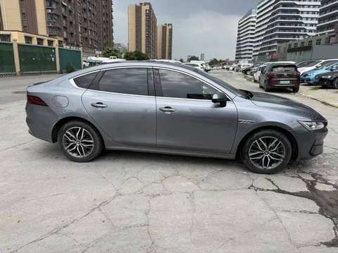 BYD Qin PLUS EV foto 3