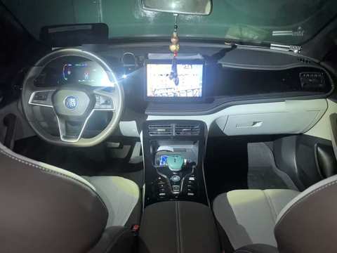 BYD Qin PLUS EV photo 2
