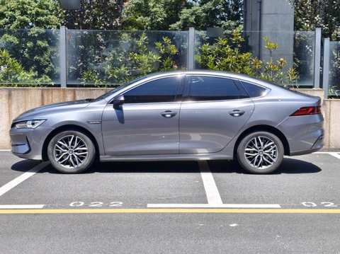 BYD Qin PLUS EV photo 3