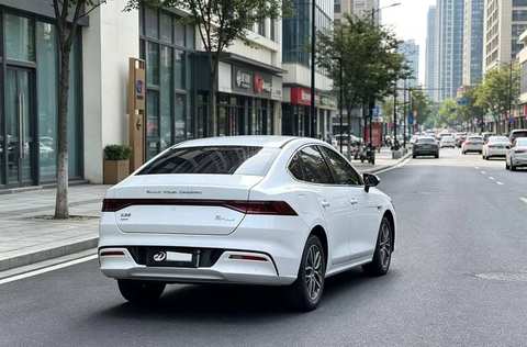 BYD Qin PLUS EV photo 3