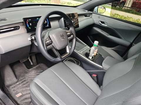 BYD Qin PLUS EV photo 3