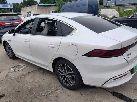 BYD Qin PLUS EV foto 2