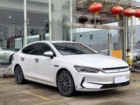 BYD Qin PLUS EV foto 3