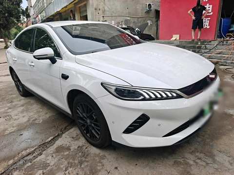 BYD Qin PLUS EV photo 3