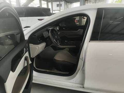 BYD Qin PLUS EV photo 3