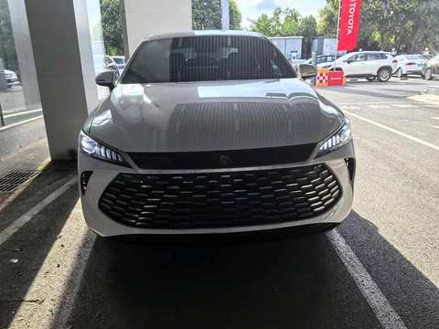BYD Qin PLUS EV photo 2