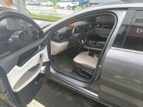 BYD Qin PLUS EV photo 2