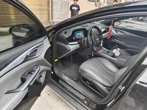 BYD Seal photo 2