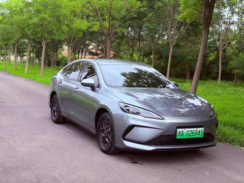 BYD Seal photo 2