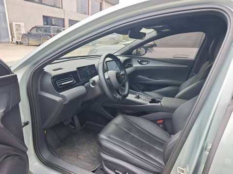 BYD Seal photo 2