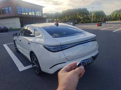 BYD Seal photo 3