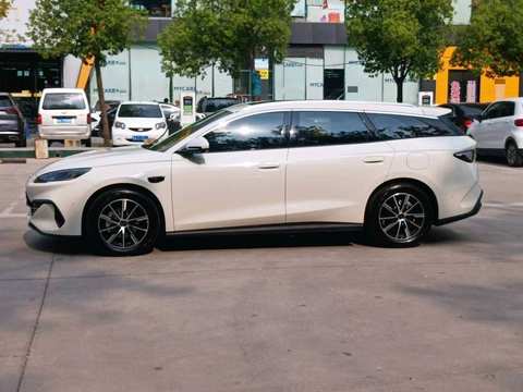 BYD Seal photo 3
