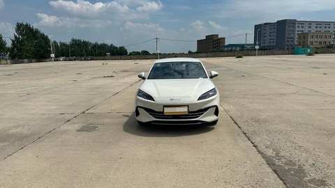 BYD Seal foto 2