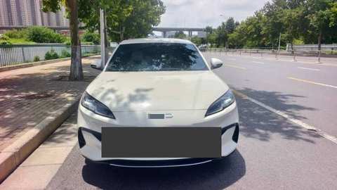 BYD Seal photo 2