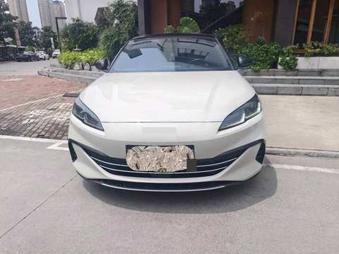 BYD Seal photo 2