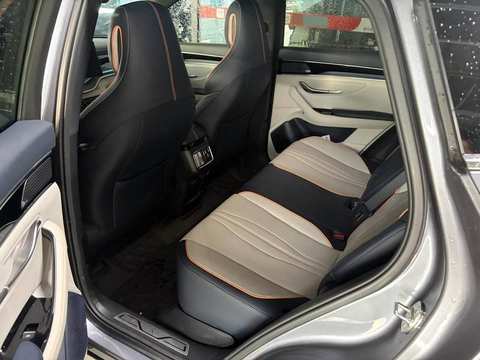 BYD Seal U photo 2