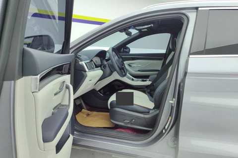 BYD Seal U photo 3