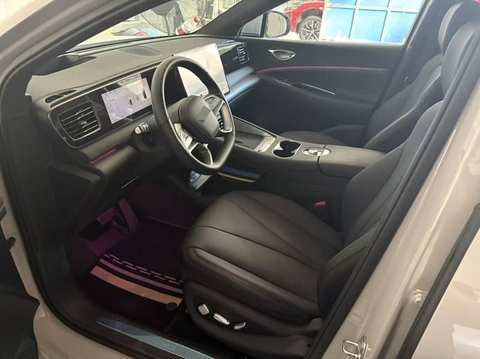 Foto del BYD Sealion 6 2