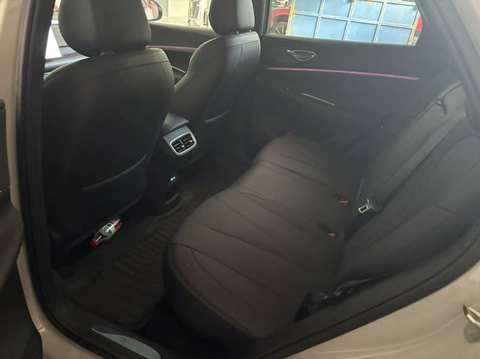 Foto del BYD Sealion 6 3