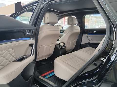 BYD Tang EV photo 3