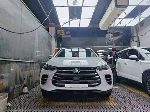 BYD Tang EV foto 2