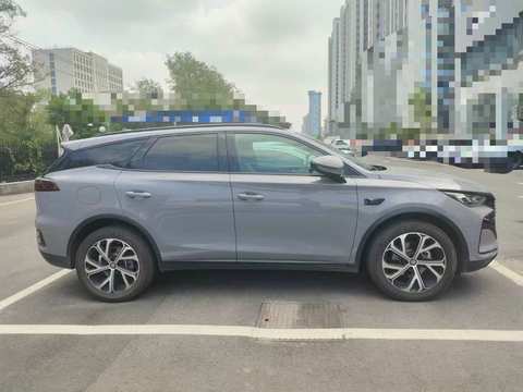 BYD Tang EV foto 3