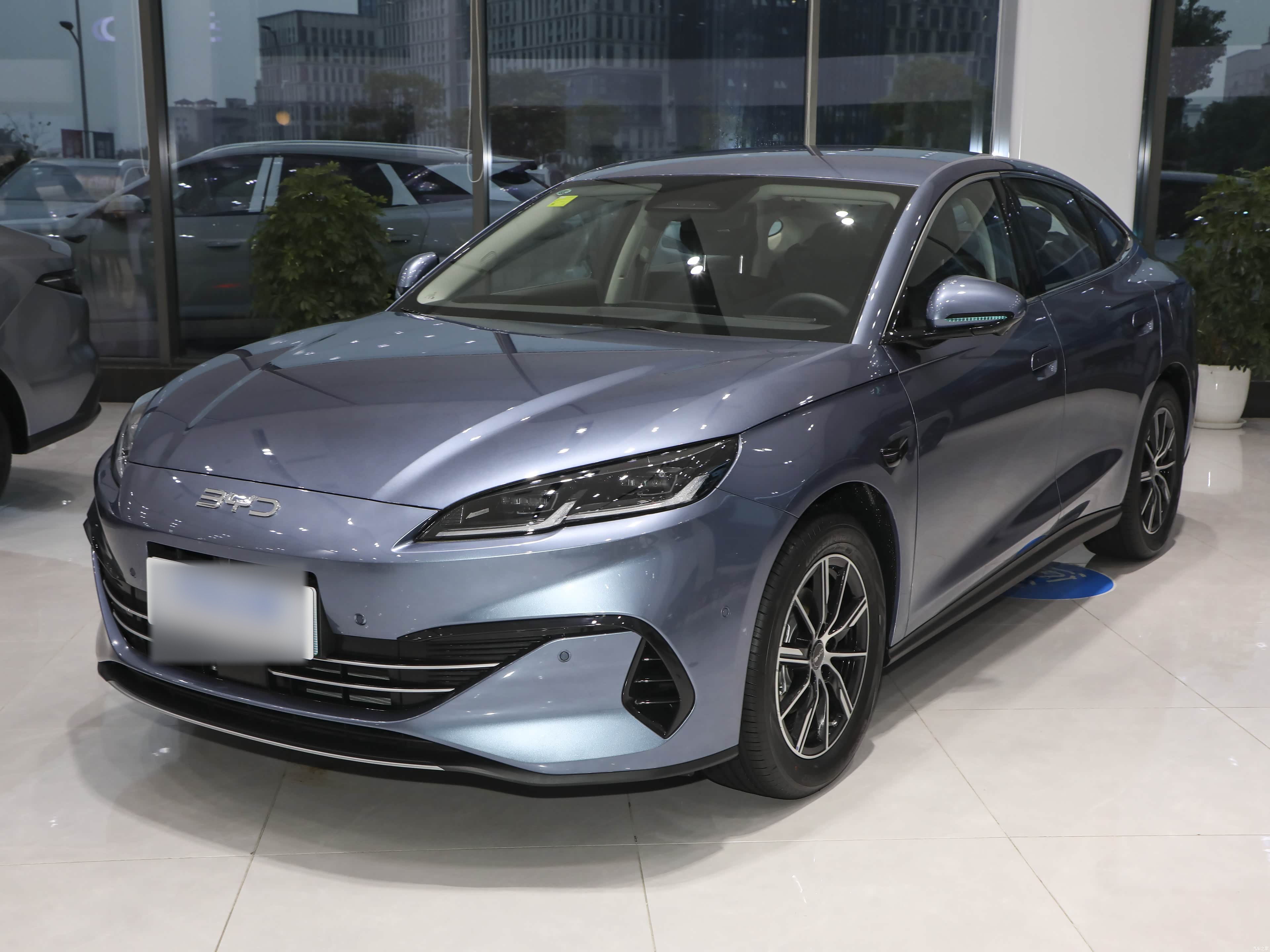 BYD Seal 06 — 2025 DM-i Smart Drive Edition 80KM Luxury Trim